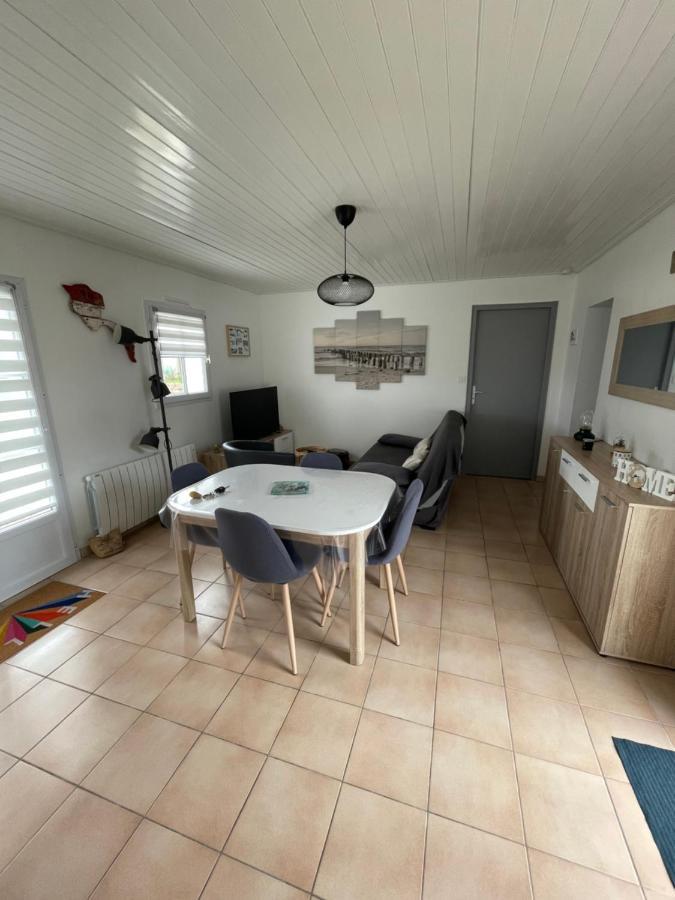 Petite Maison Au Calme, Dans Une Impasse L'Epine  Экстерьер фото
